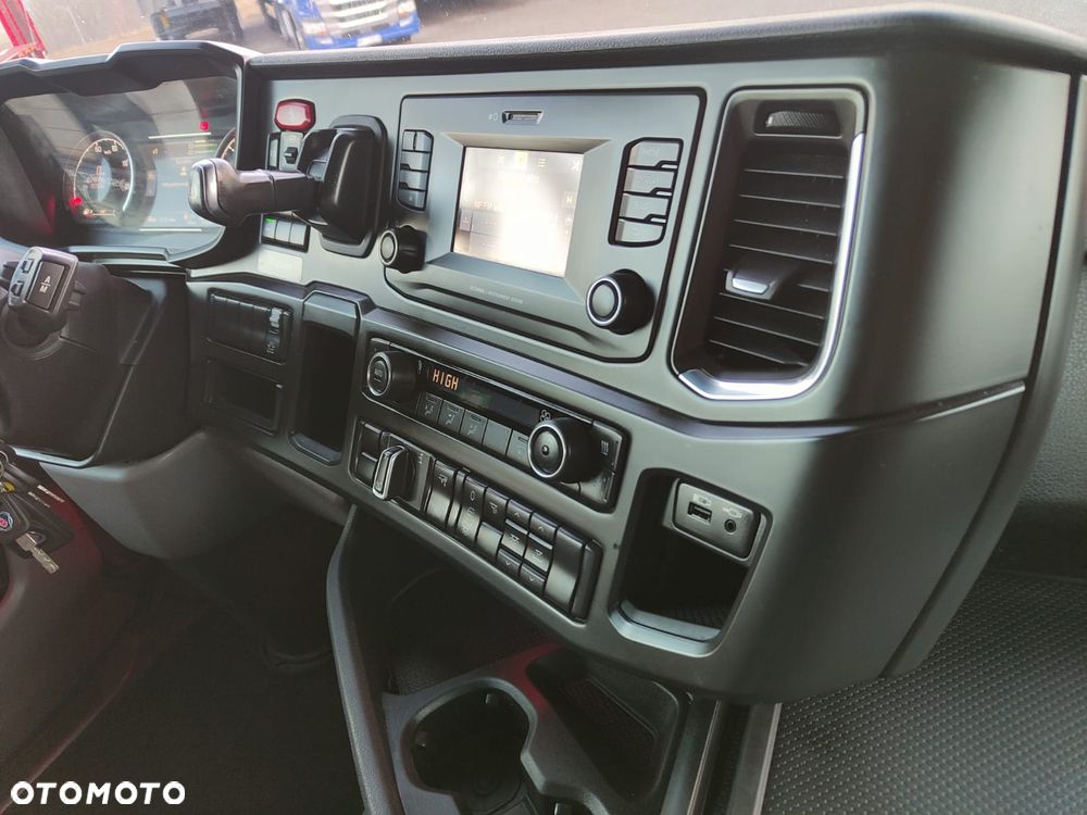 Scania R450 / EURO 6 BEZ EGR / RETARDER / STANDARD / AUTOMAT / - 28