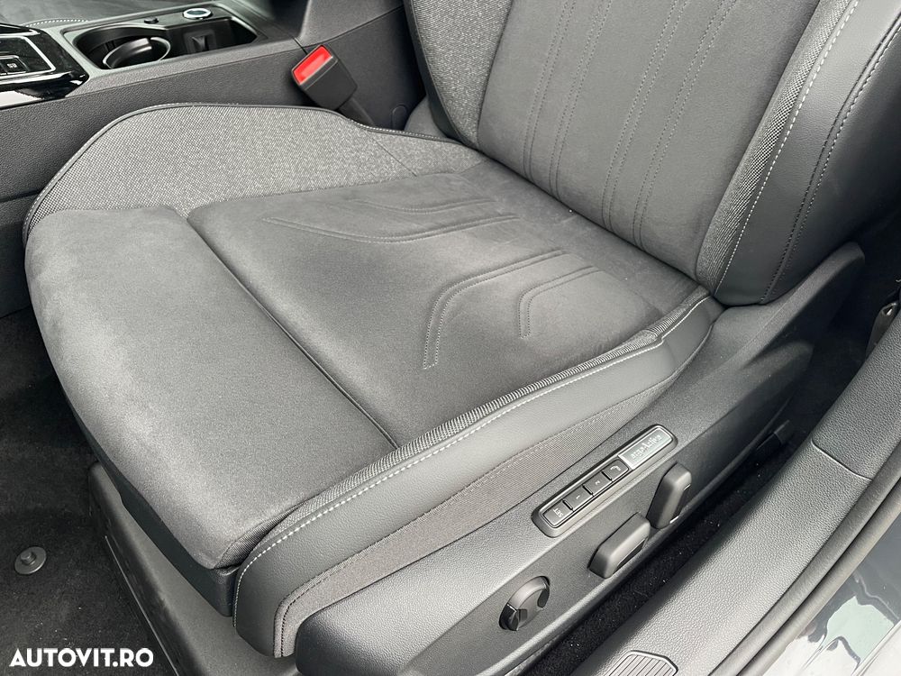 Volkswagen Golf 1.5 eTSI DSG MHEV Style - 14