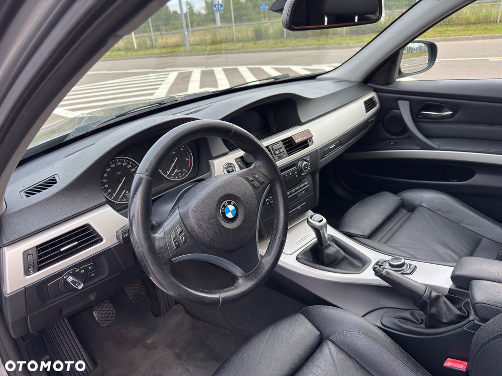 BMW Seria 3 320d - 17