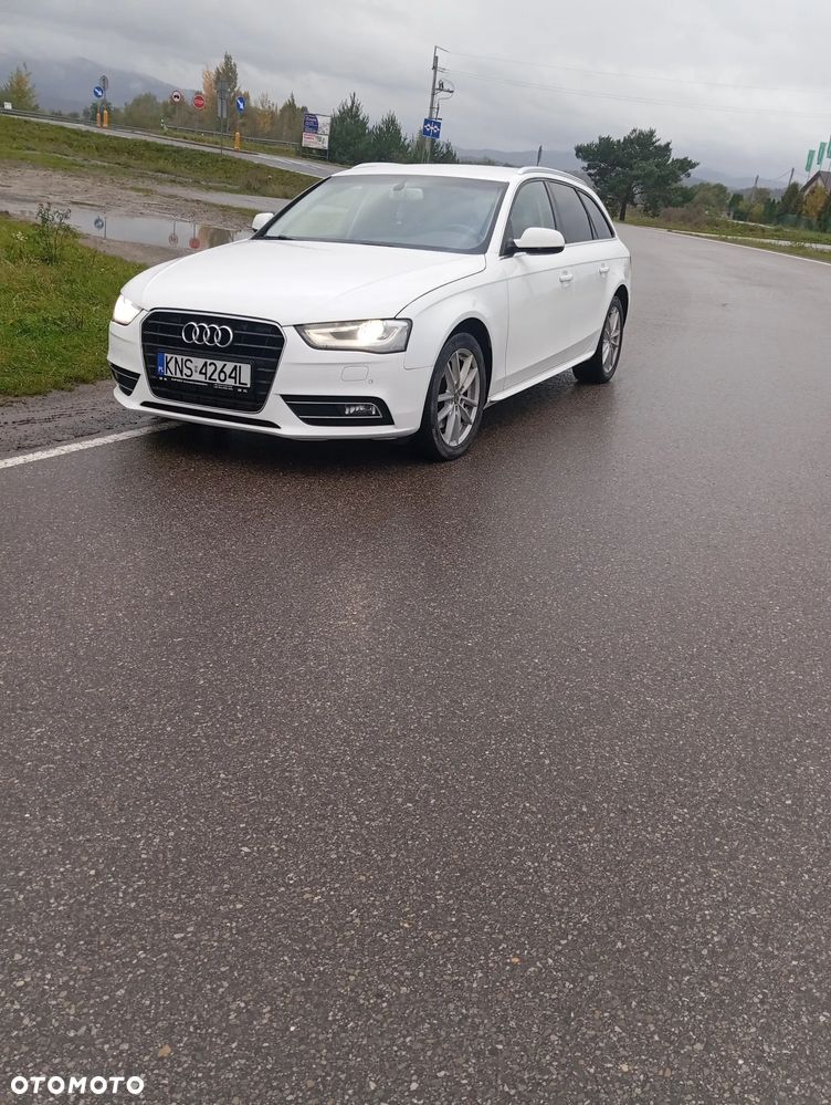 Audi A4 Avant 2.0 TDI DPF quattro S tronic Attraction - 2