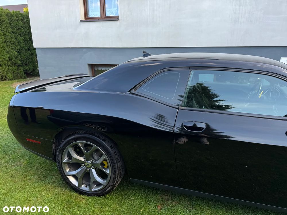 Dodge Challenger - 7
