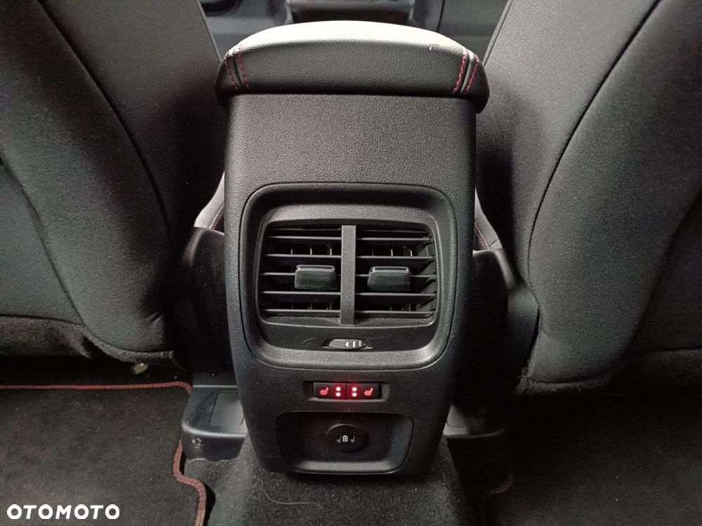 Ford Kuga 2.0 EcoBlue AWD ST-Line - 29