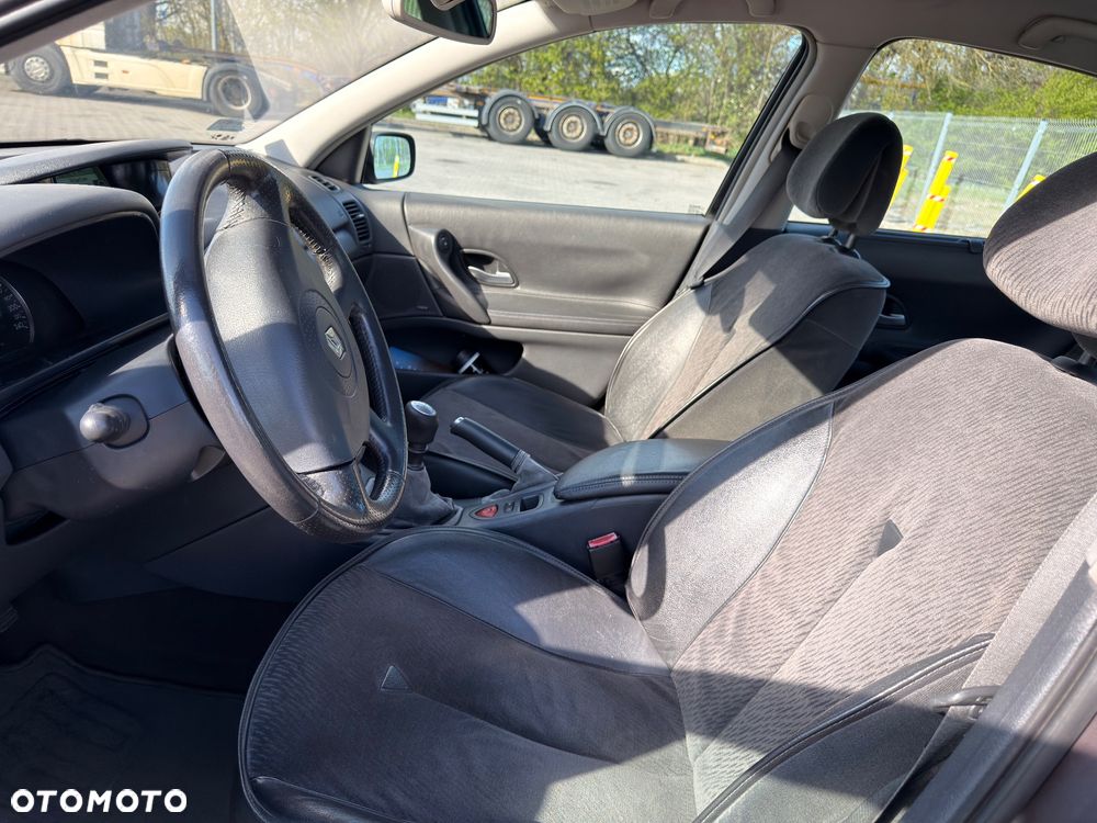 Renault Laguna 1.9 dCi Privilege Plus - 9