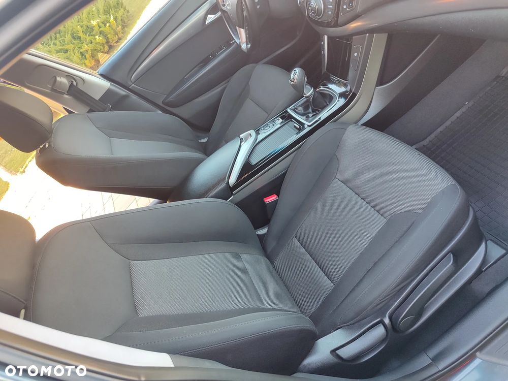 Hyundai i40 1.6 GDI Comfort + - 21