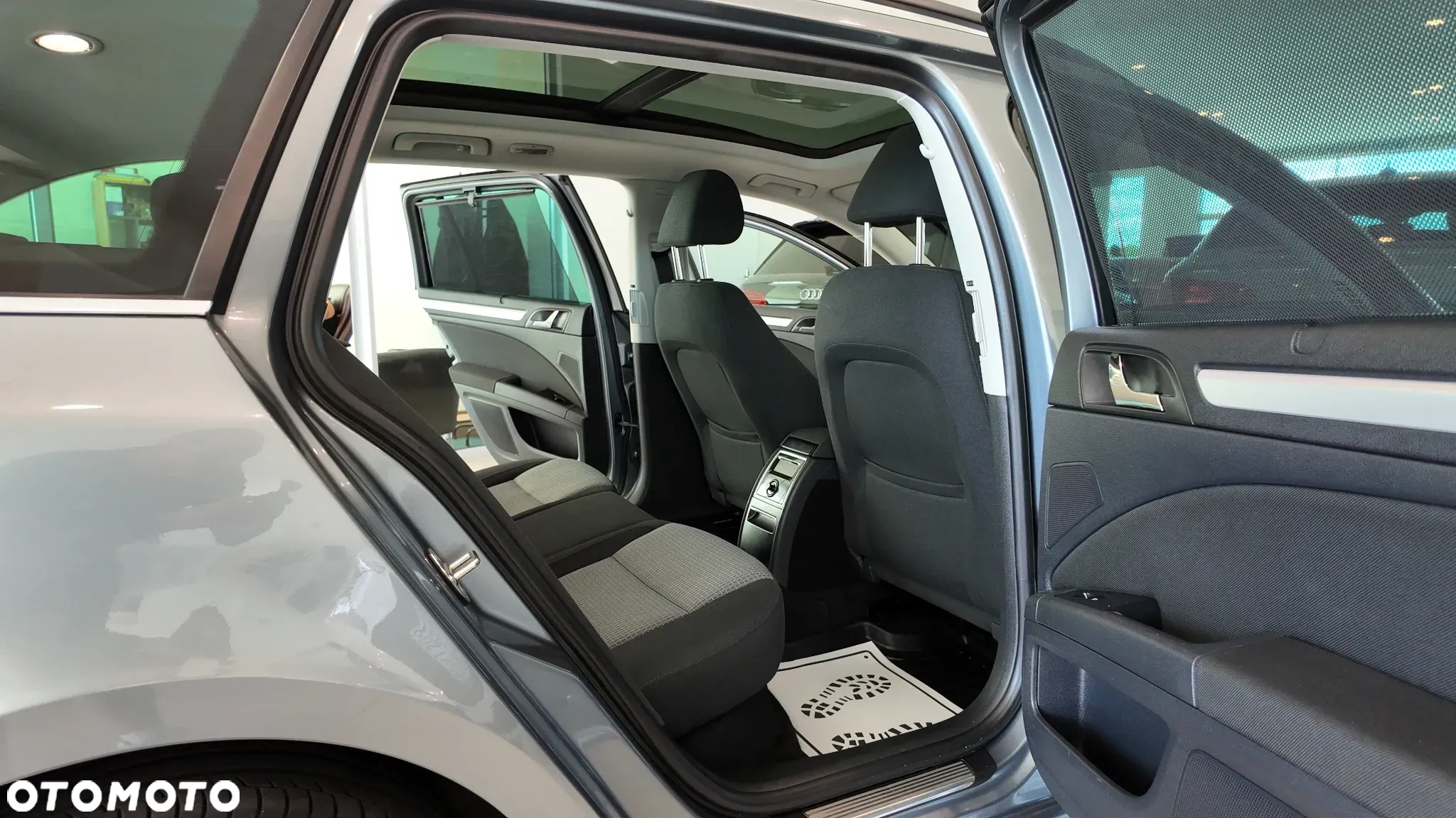 Skoda Superb 2.0 TDI Ambition - 33