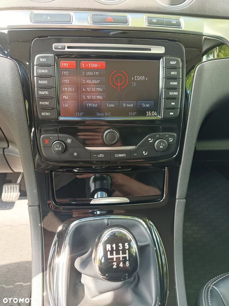 Ford S-Max - 32