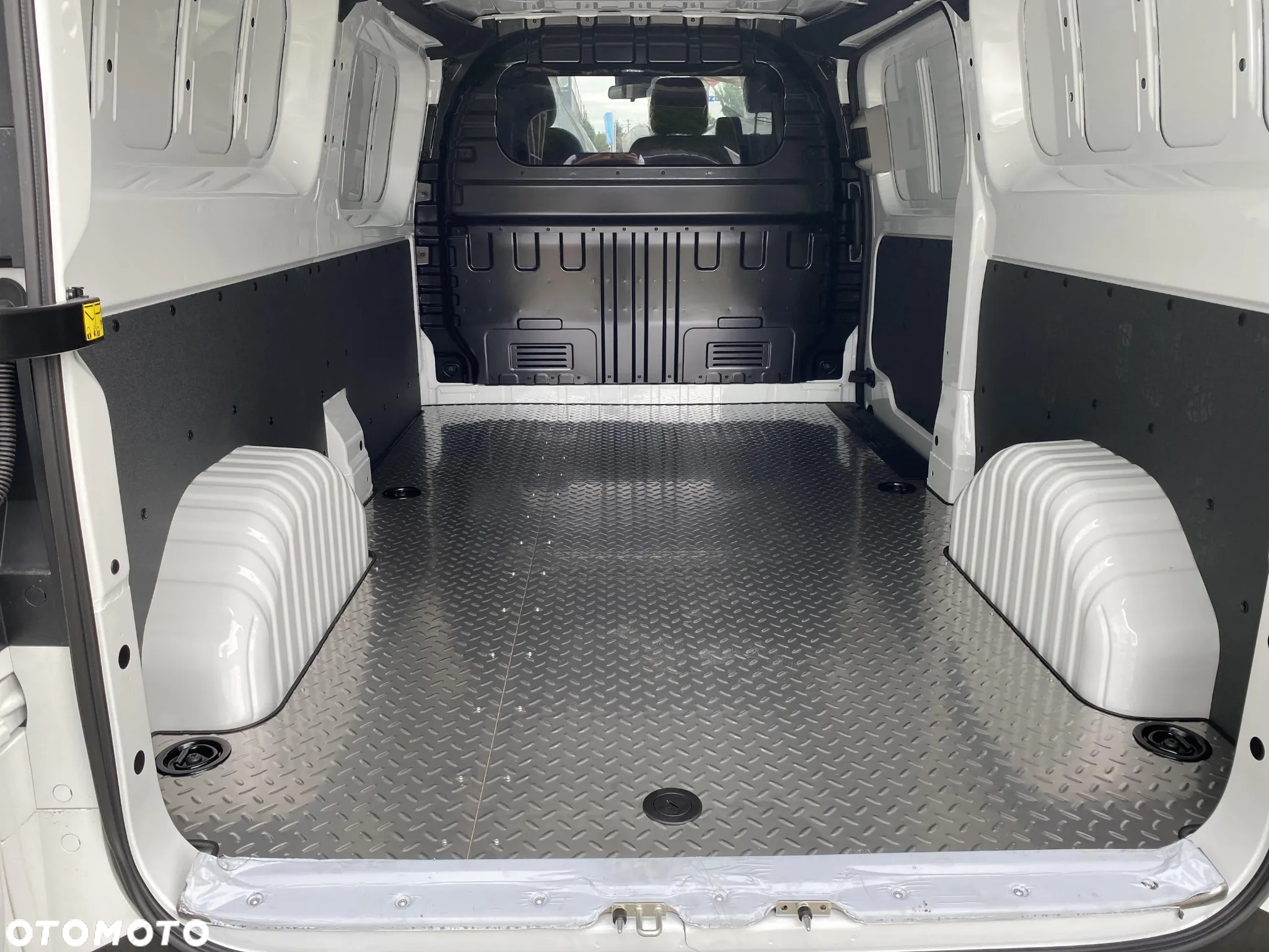 Maxus DELIVER 7 - 20