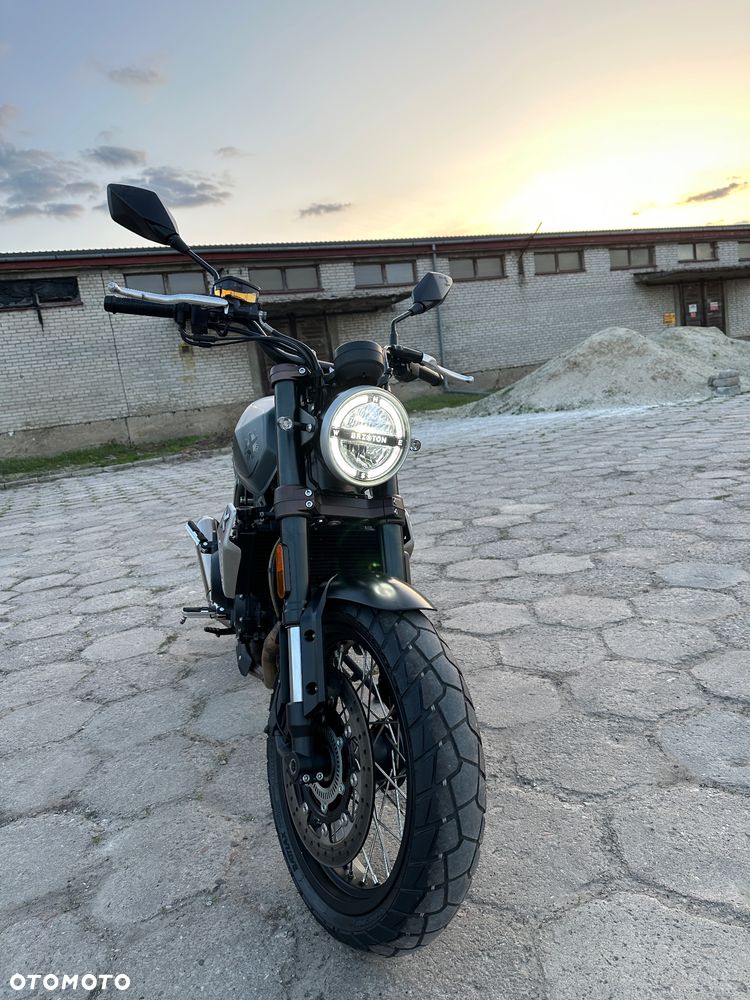 Brixton Crossfire - 4