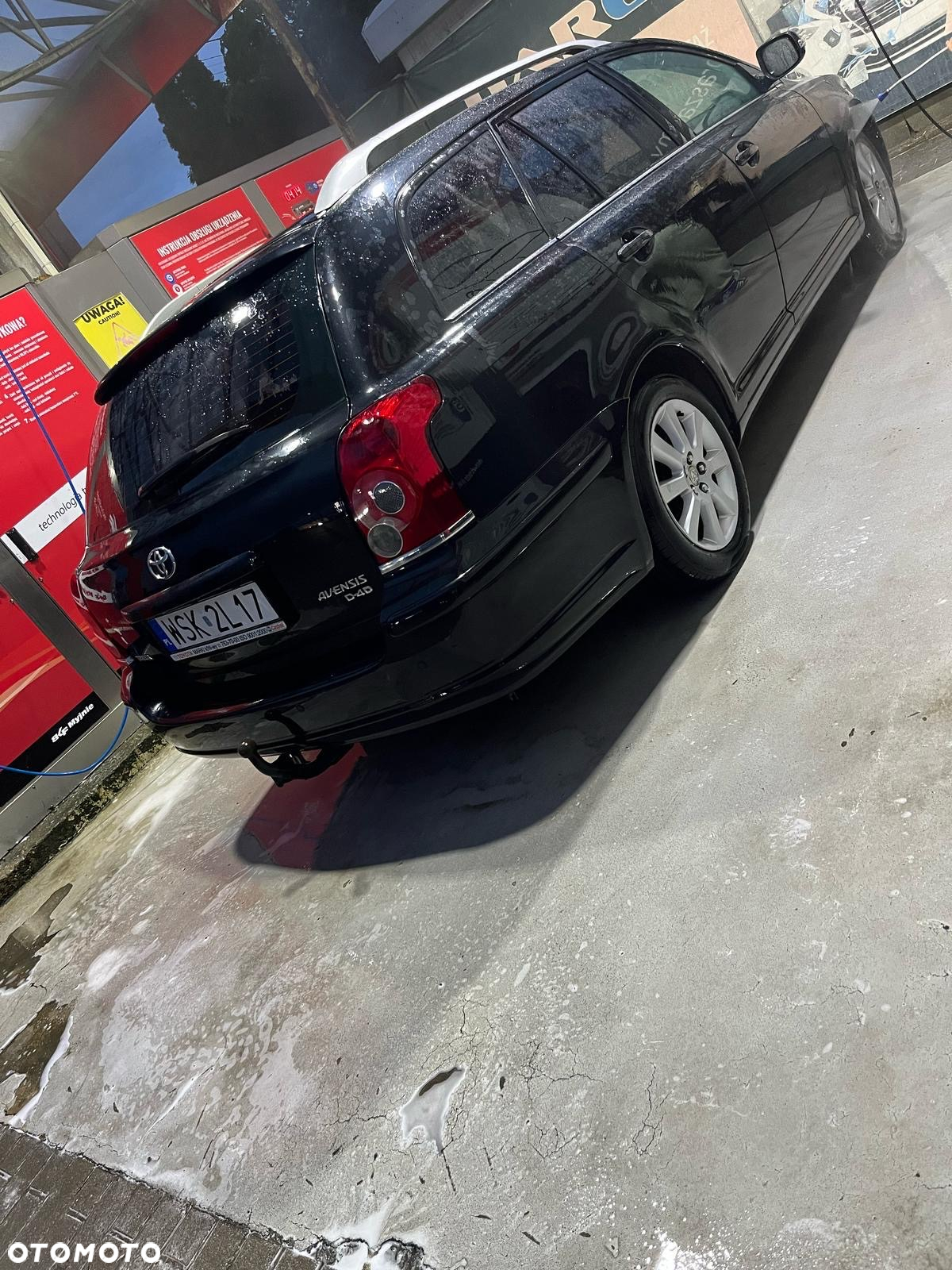 Toyota Avensis - 2