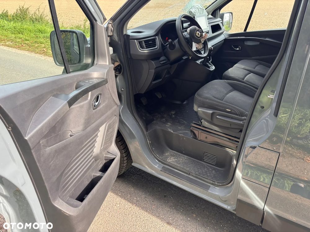 Renault Trafic - 16