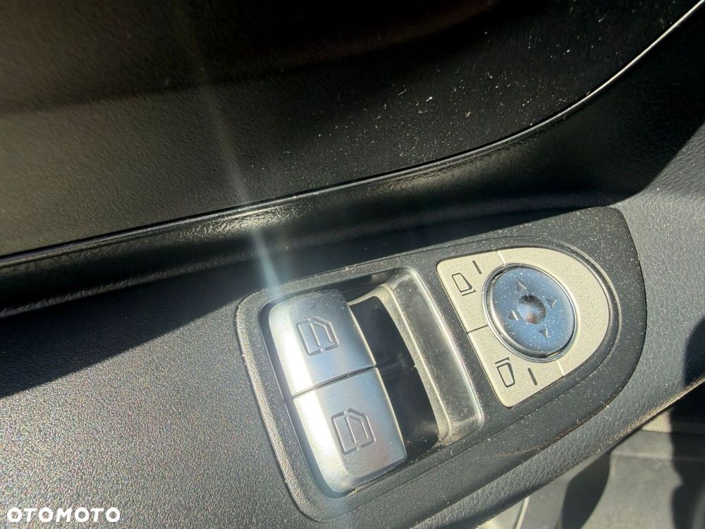 Mercedes-Benz vito - 13