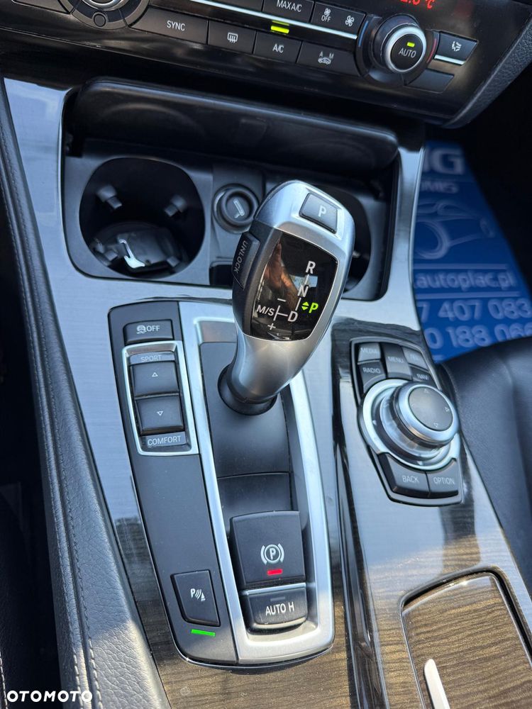 BMW Seria 5 518d Luxury Line - 26