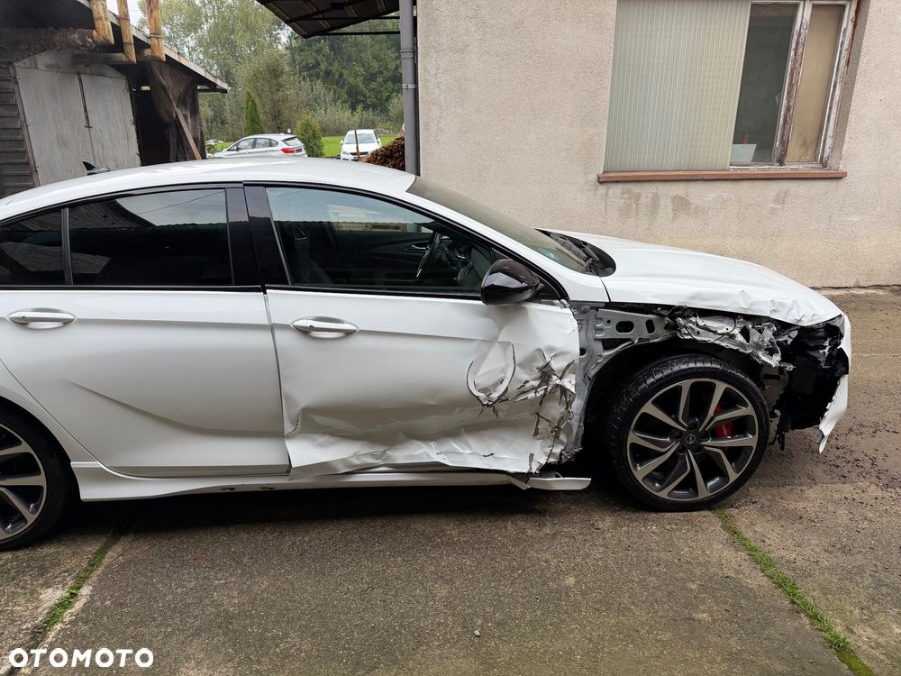 Opel Insignia 2.0 T 4x4 GSi S&S - 10