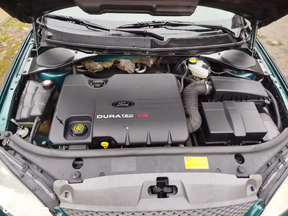 Ford Mondeo 1.8 Ghia - 22