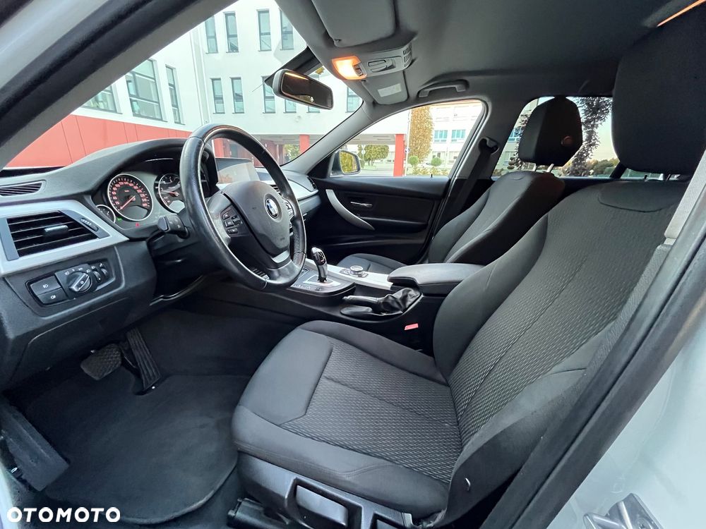 BMW Seria 3 318d Business Edition - 16