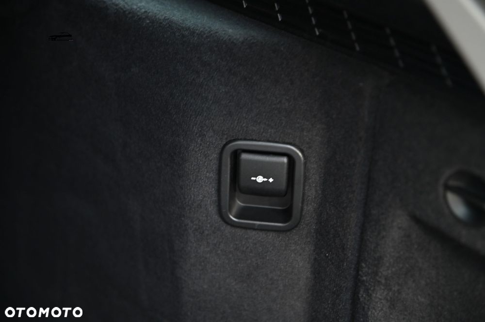 BMW Seria 5 - 32