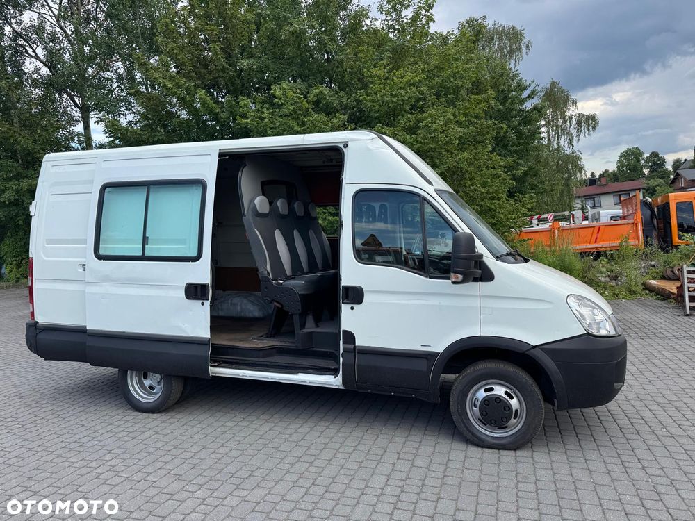 Iveco Daily 2010r. Brygadówka Bliźniak 7 Osobowy Klima 3.5t Na Haku - 5