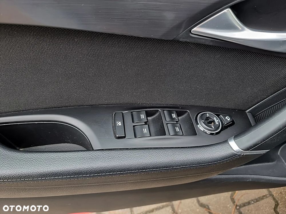 Hyundai i40 i40cw 1.6 Fifa World Cup Edition - 20