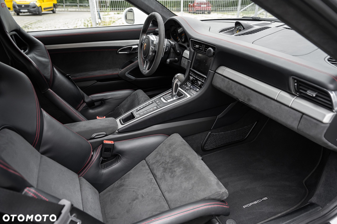 Porsche 911 GT3 - 11