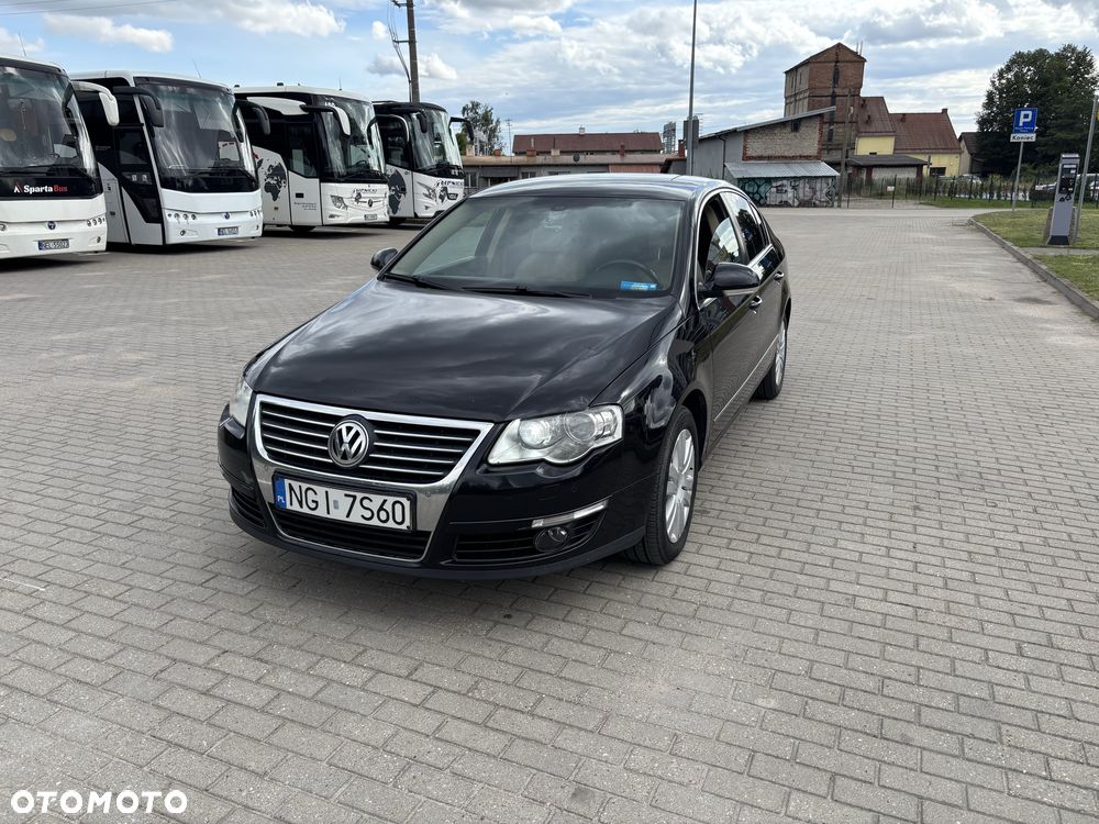 Volkswagen Passat - 2