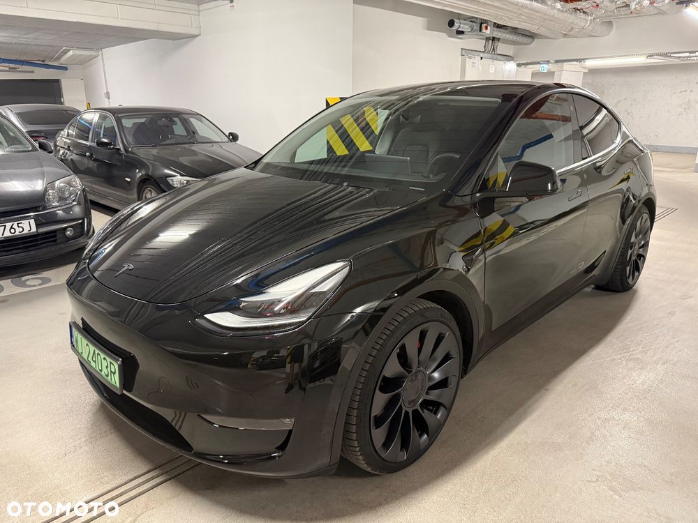 Tesla Model Y Performance AWD - 10