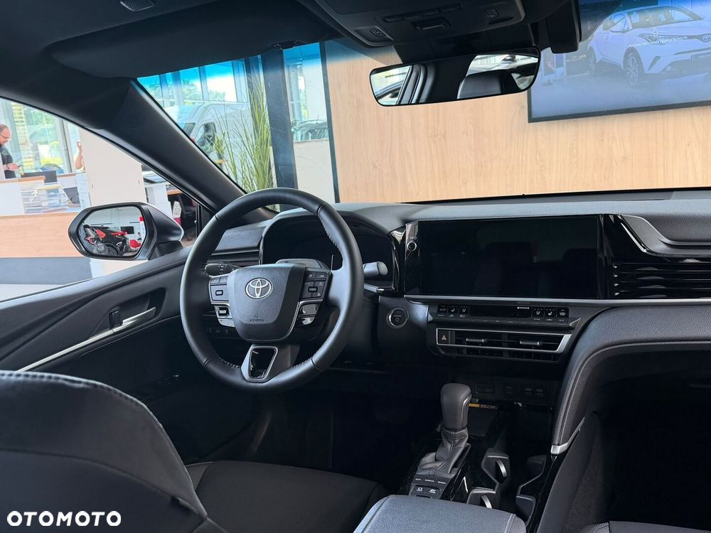 Toyota Camry - 8