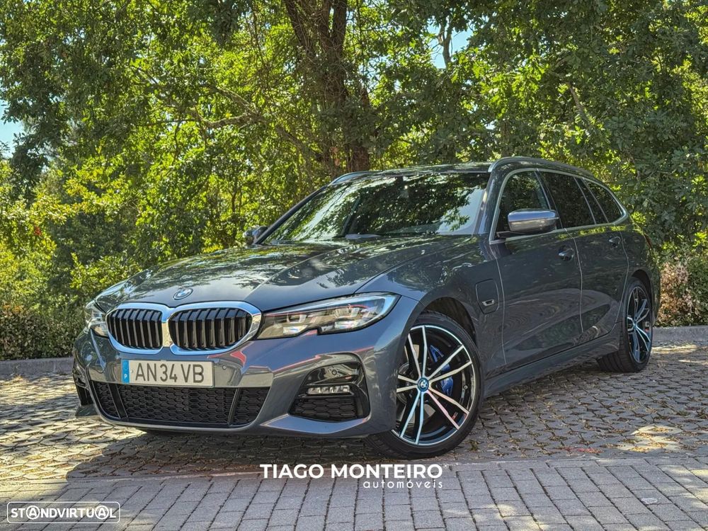 BMW 330 e Pack Desportivo M Auto - 24