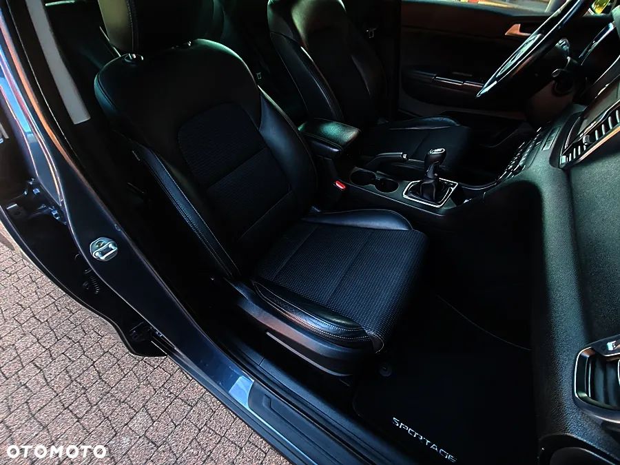 Kia Sportage 1.7 CRDI Business Line M 2WD - 31