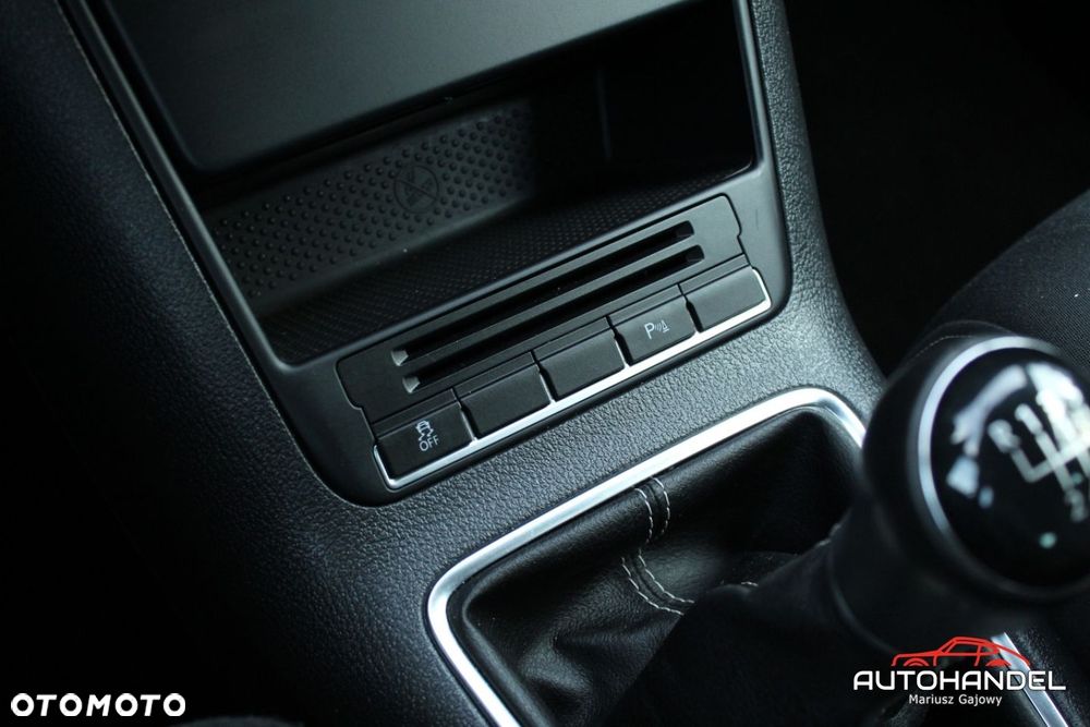 Volkswagen Golf Plus - 17