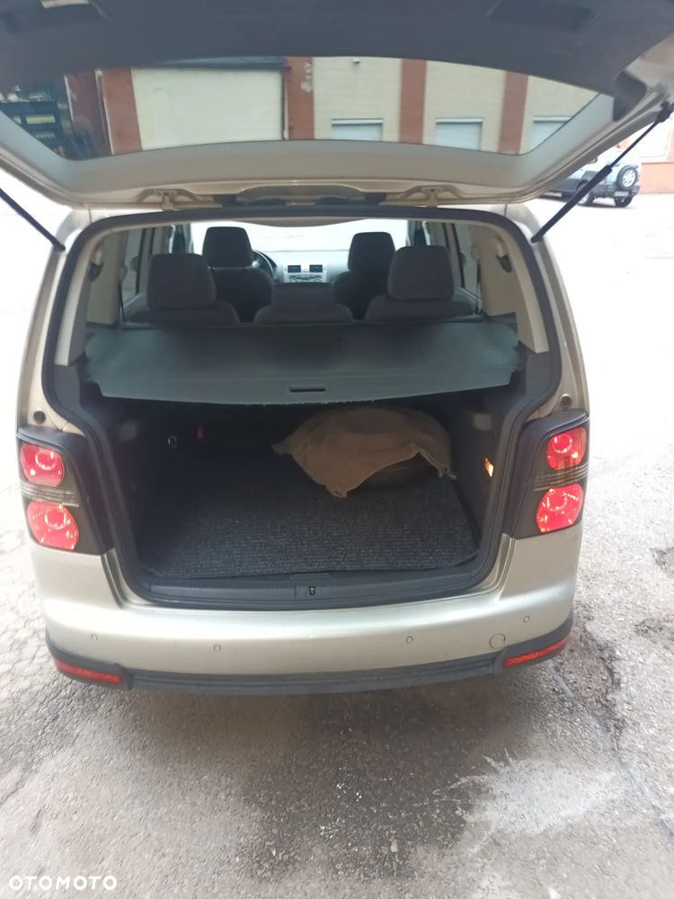 Volkswagen Touran 1.4 TSI Cross - 9