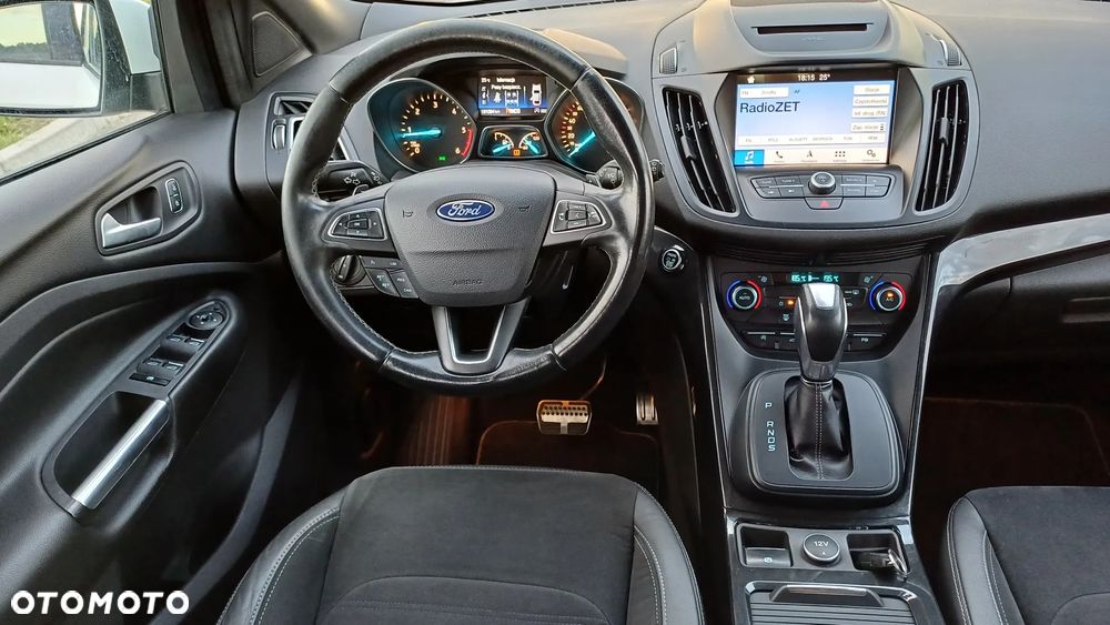 Ford Kuga 1.5 TDCi 2x4 ST-Line - 9