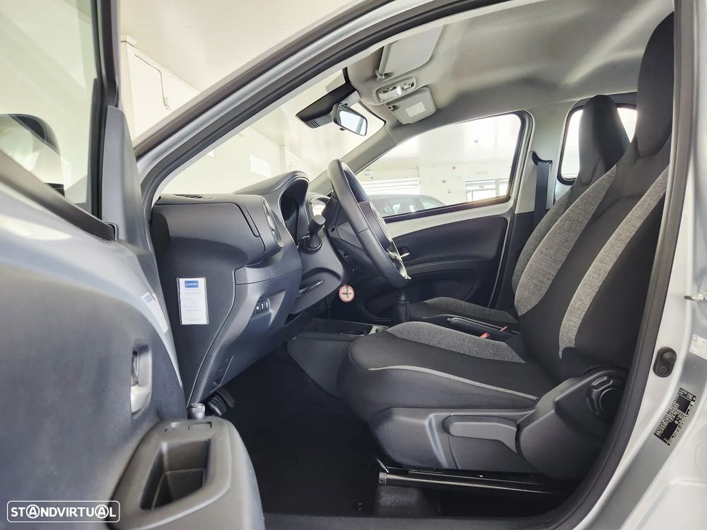 Toyota Aygo X Air Style - 32