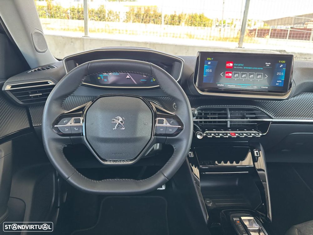 Peugeot e-2008 Allure Pack - 17