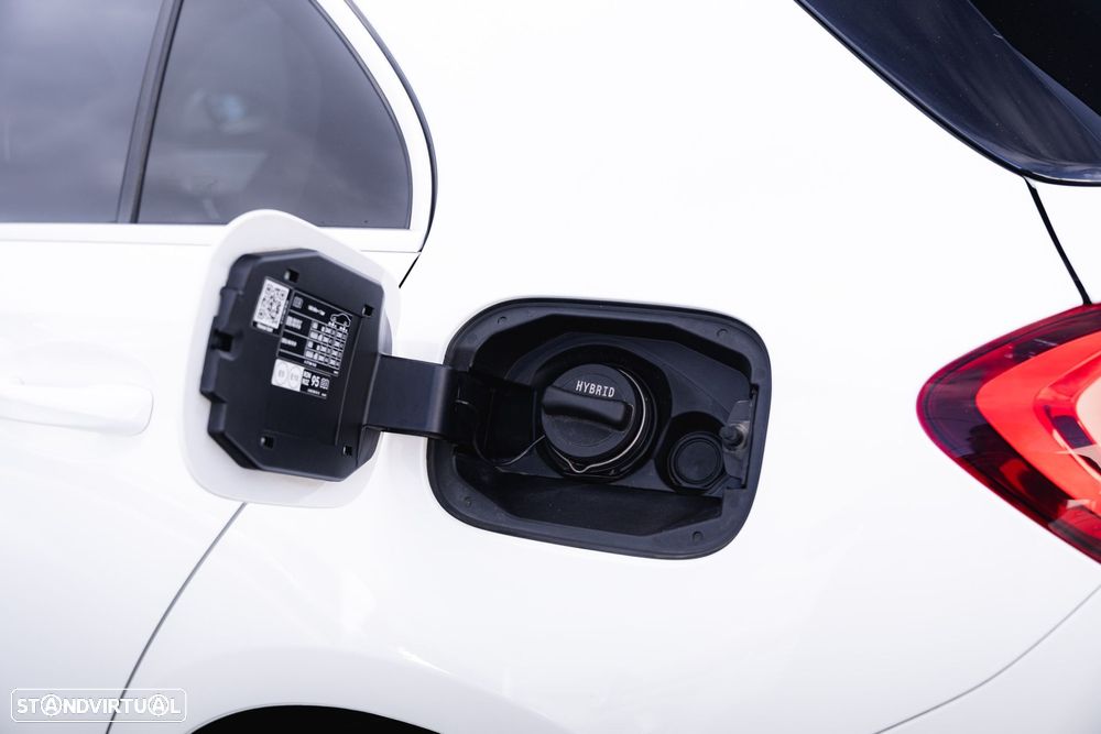 Mercedes-Benz A 250 e AMG Line - 32