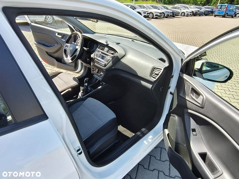 Hyundai i20 - 14