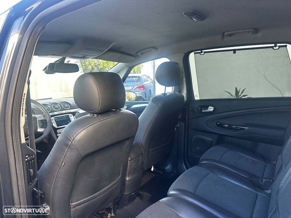 Ford S-Max 2.0 TDCi Titanium 7L - 31