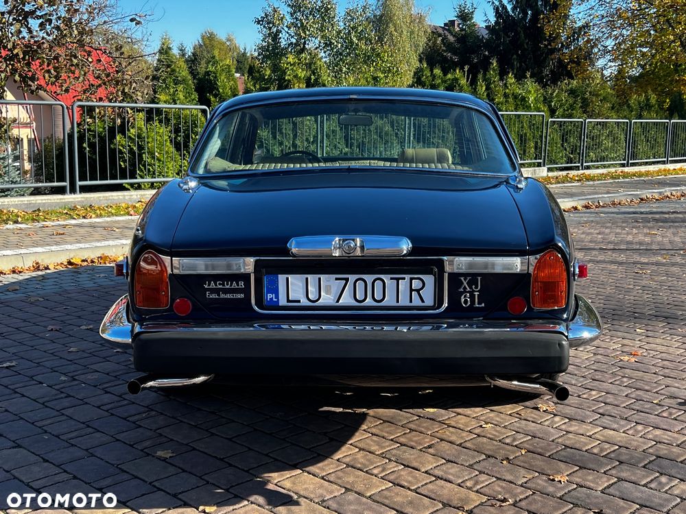 Jaguar XJ - 20
