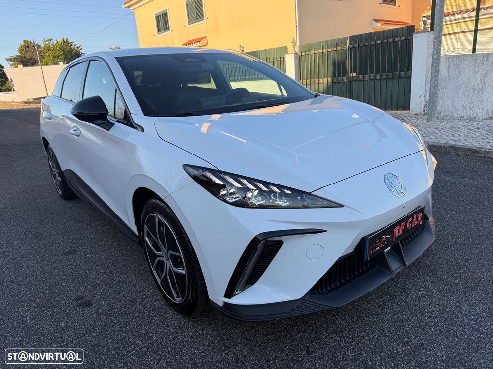 MG MG4 64 kWh Luxury - 1