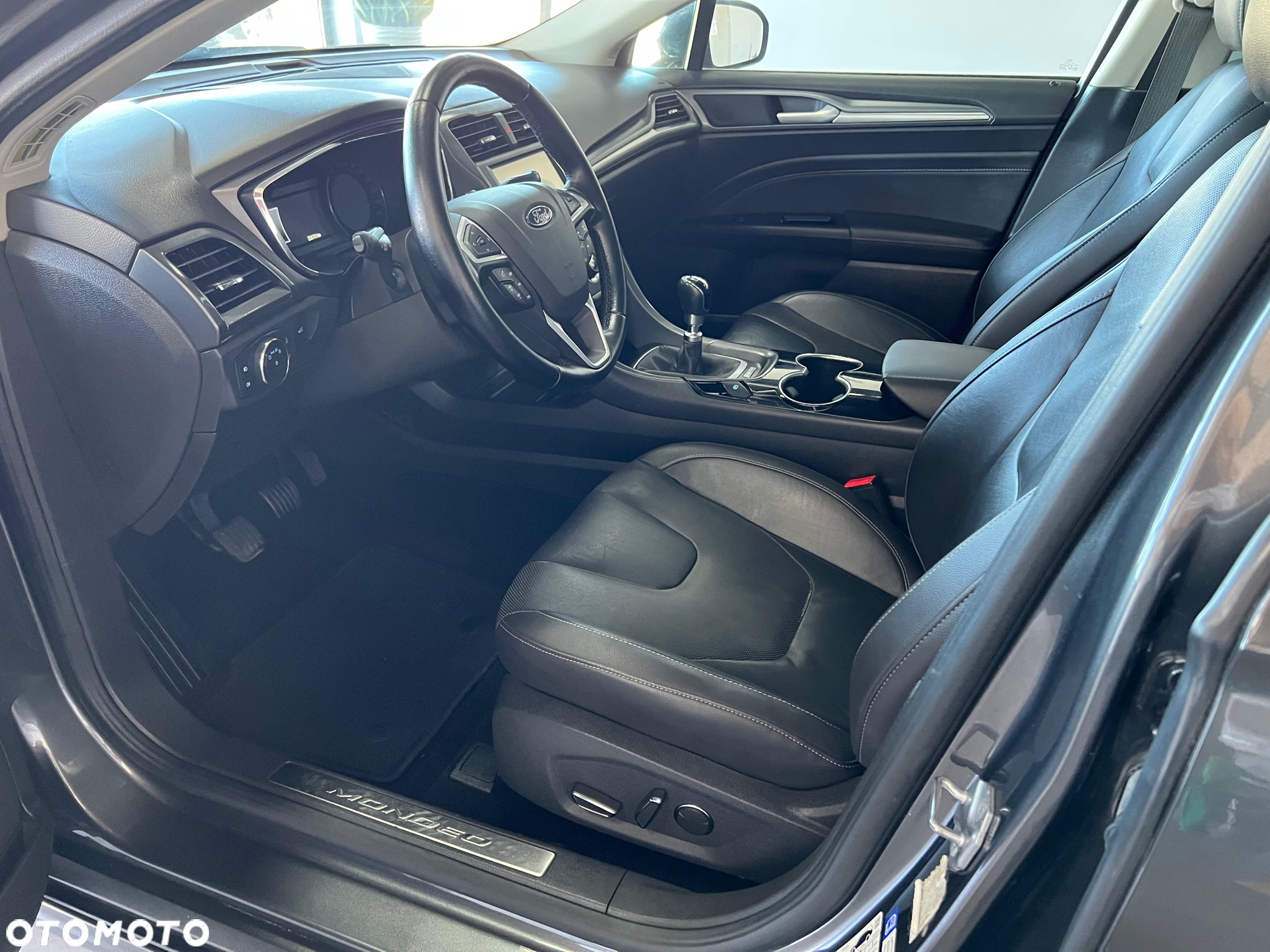 Ford Mondeo - 9