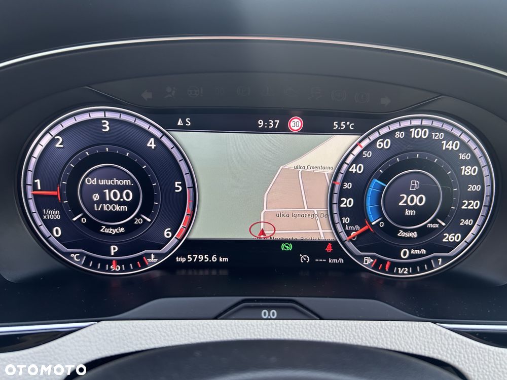 Volkswagen Passat - 18