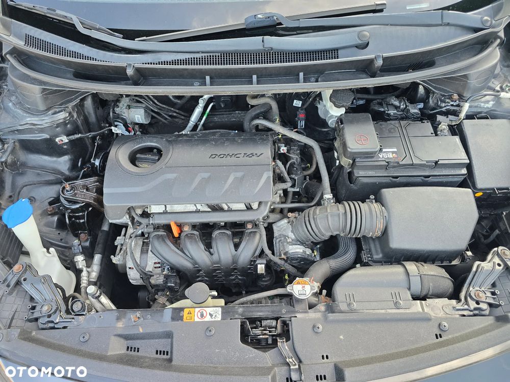 Hyundai i30 blue 1.4 Passion - 39