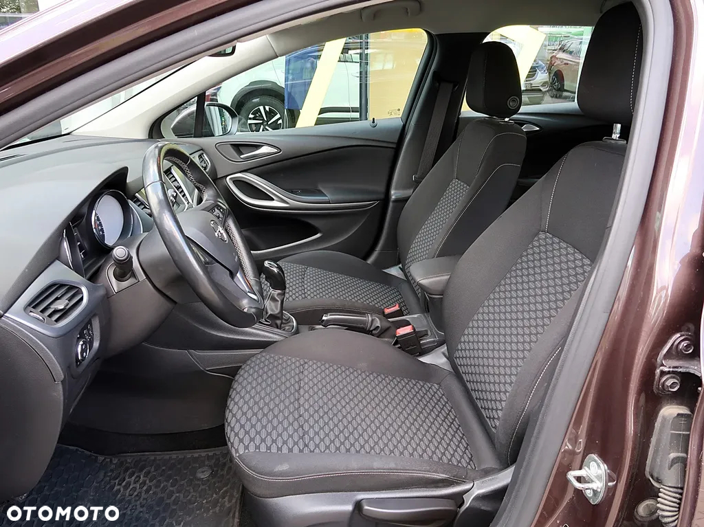 Opel Astra V 1.4 T Enjoy - 10