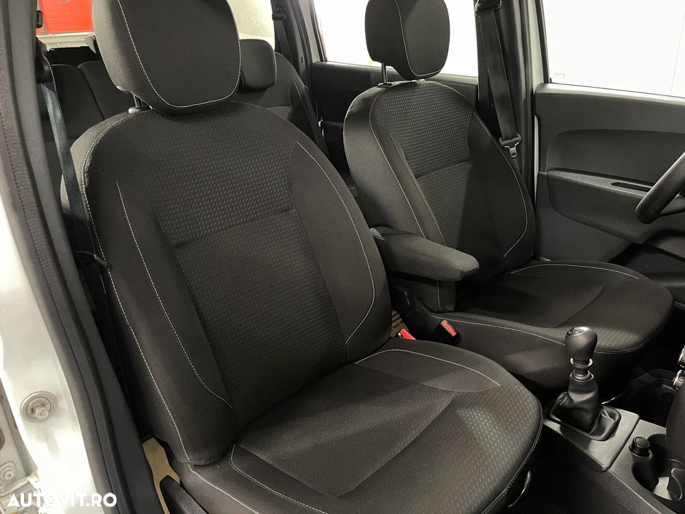 Dacia Lodgy 1.5 Blue dCi Laureate - 10