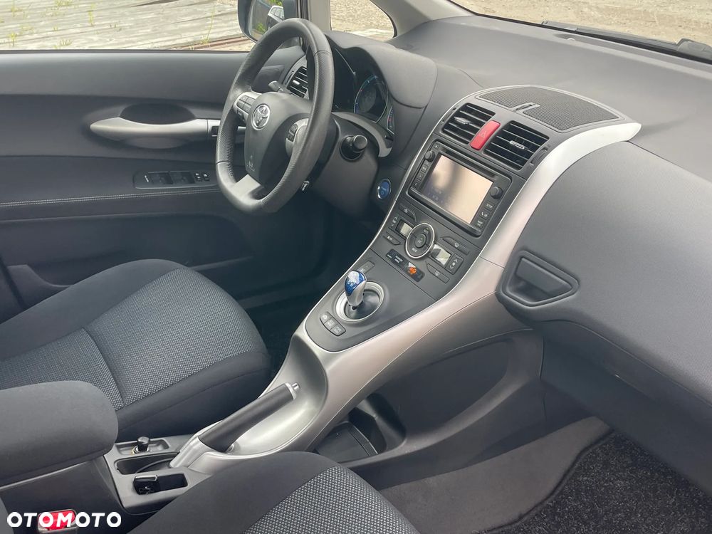 Toyota Auris 1.8 VVT-i Automatik Executive - 24