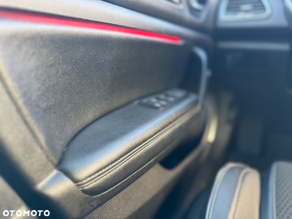 Renault Megane TCe 160 GPF EDC BOSE EDITION - 20