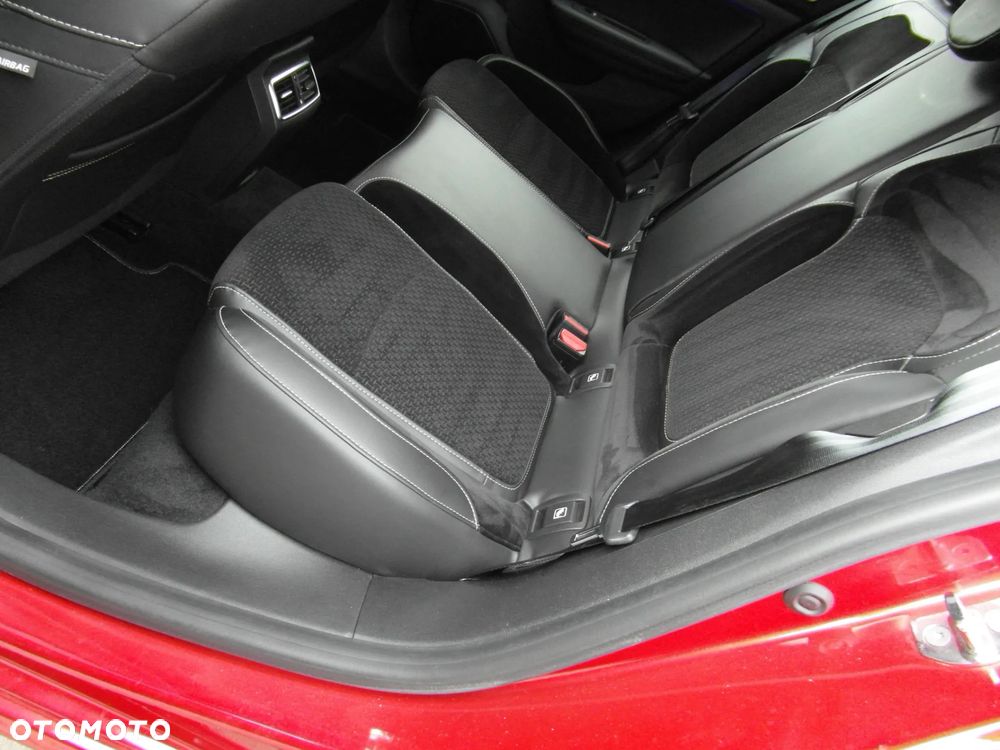 Renault Megane ENERGY TCe 100 PLAY - 29