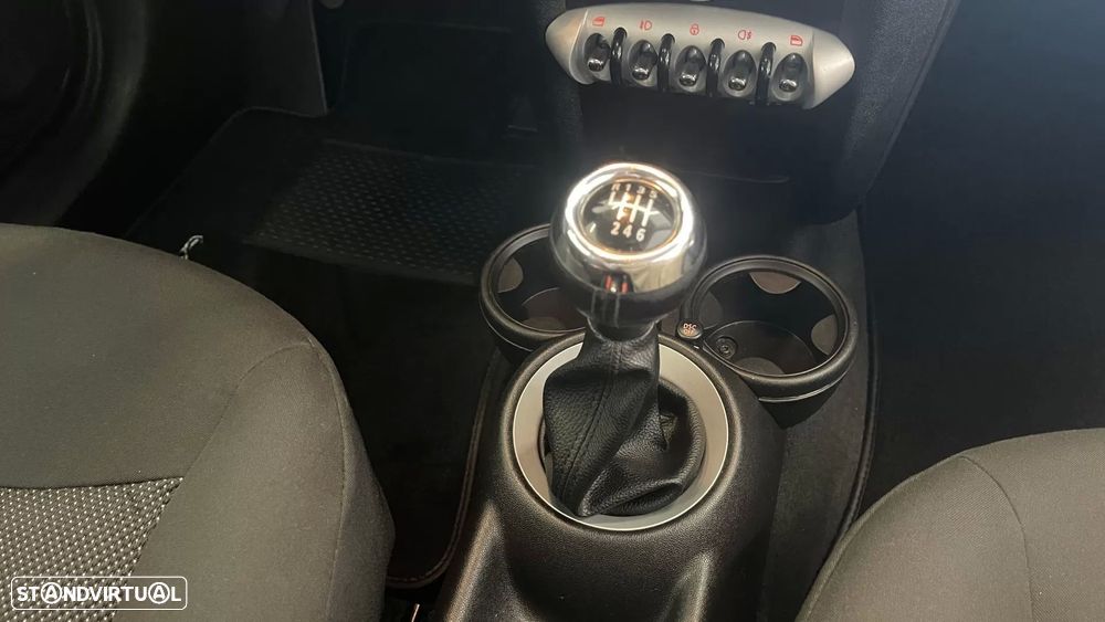 MINI 3 Portas One D - 29