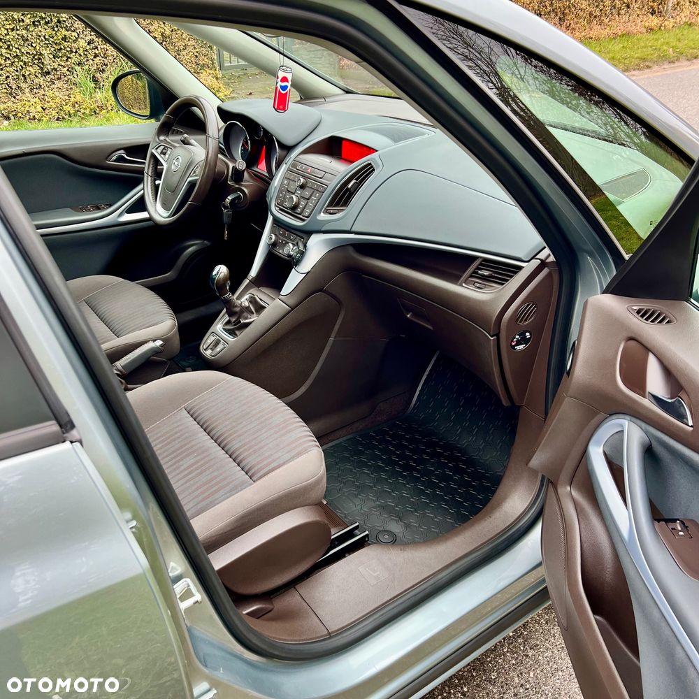 Opel Zafira 1.4 T Cosmo - 23