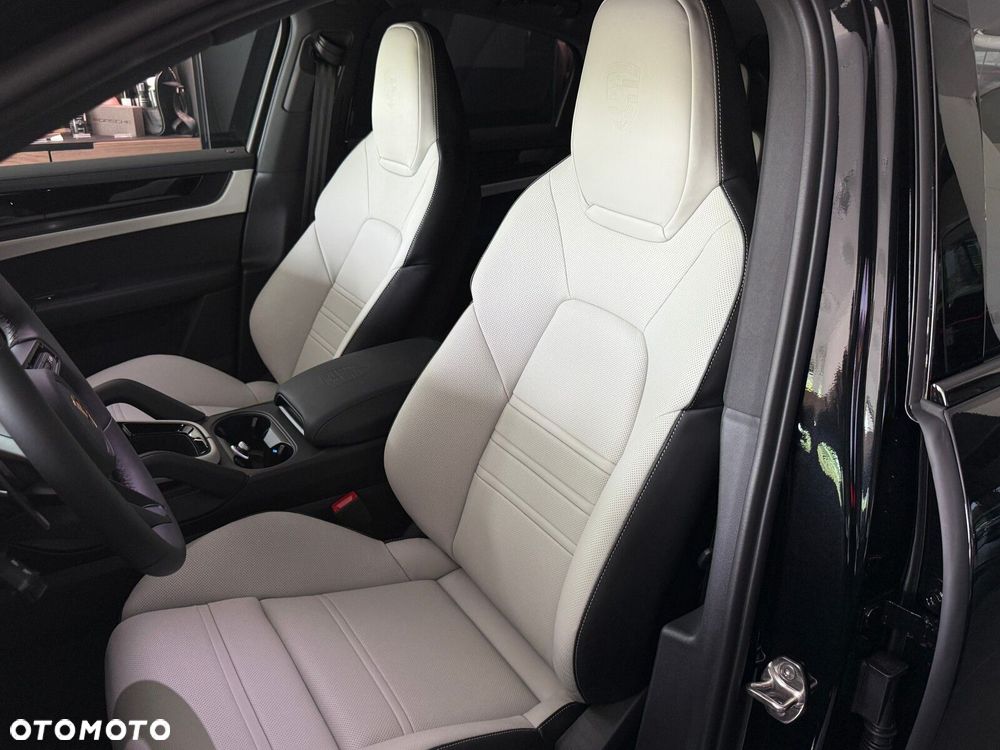 Porsche Cayenne - 8