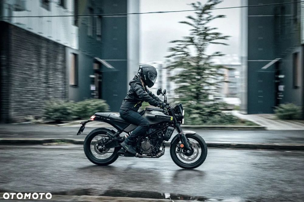 Husqvarna Svartpilen - 11